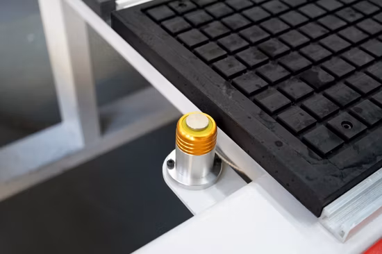 Pernas de cadeira de mesa personalizadas de precisão de pedra de moagem de broca Venda quente 1325 Máquinas fresadoras CNC para trabalhar madeira
