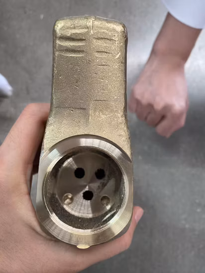 Máquina de usinagem de perfuração CNC horizontal de 12 eixos para produção de misturadores de torneiras